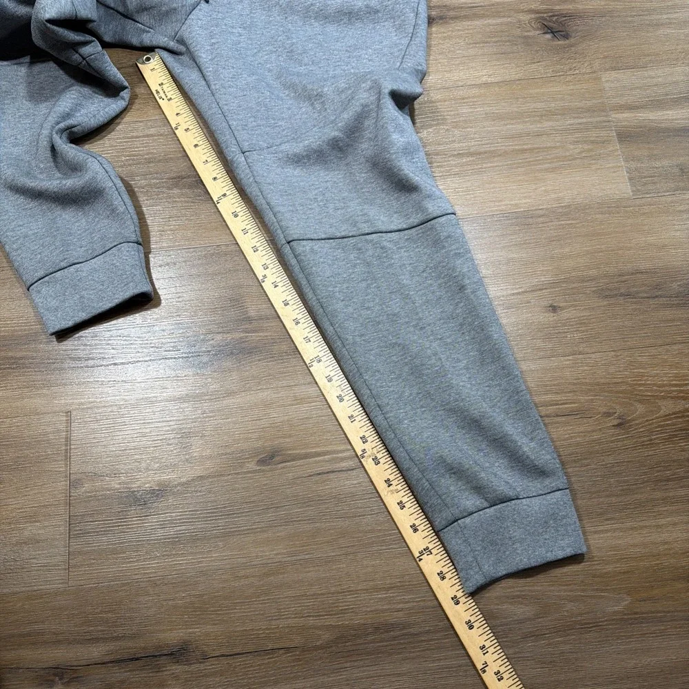 Nike Men's XL Tech Fleece Joggers Pants Gray Tapered Pockets 805162-091